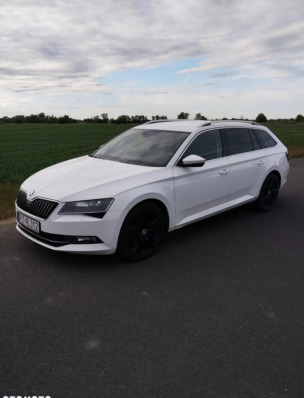 skoda superb Skoda Superb cena 70900 przebieg: 189900, rok produkcji 2016 z Poznań